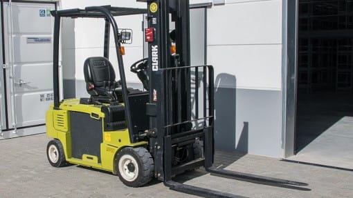 forklift truck and storage container